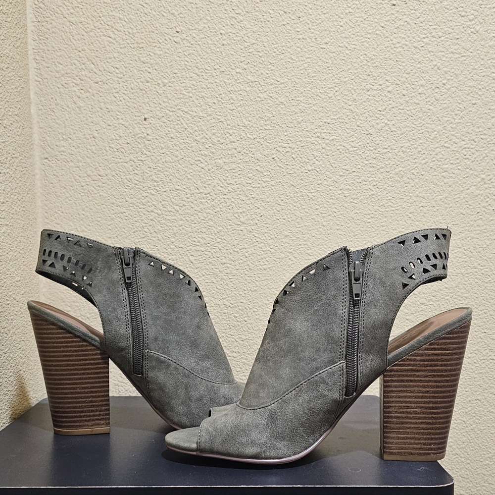 Stylish Gray Women's Peep-Toe Shoes - Picture 4 of 7